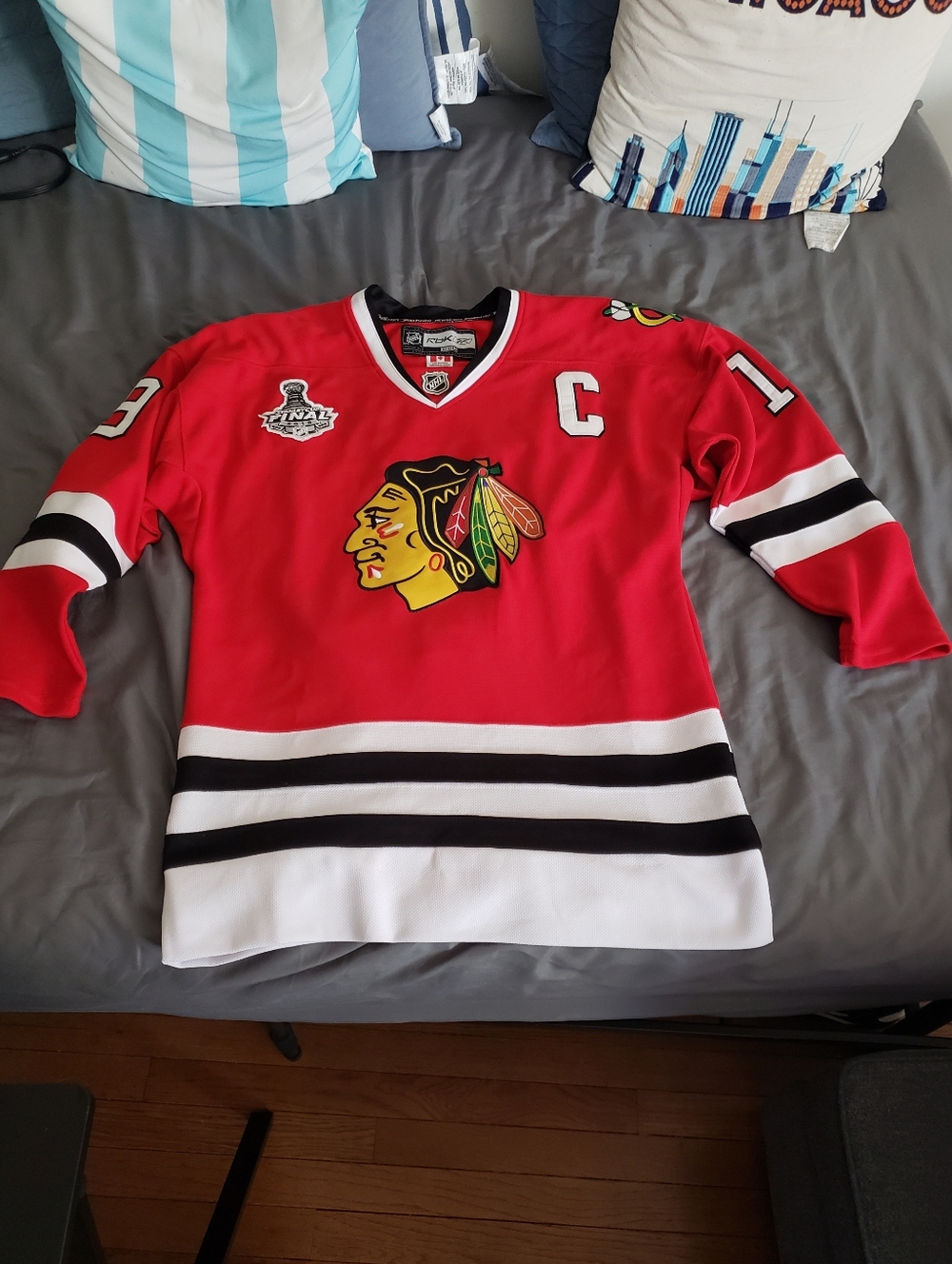 🏒 Jonathan Toews Jersey 🏒